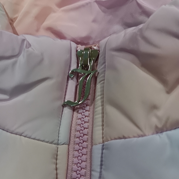 Juicy Couture Women's (Size L) Rainbow Cloud Boxy Padded Mock Neck Vest (NWT) - Picture 11 of 12